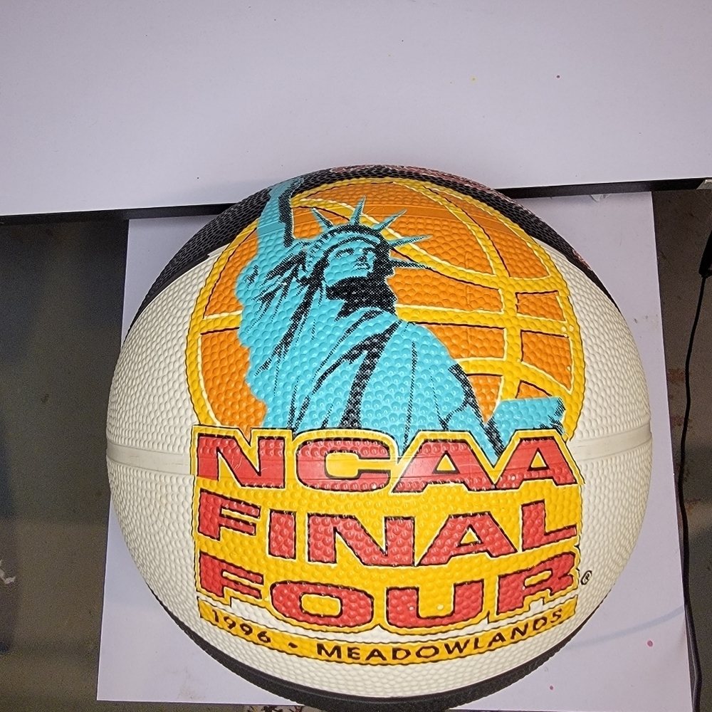 Vintage 1996 NCAA FINAL FOUR BASKETBALL